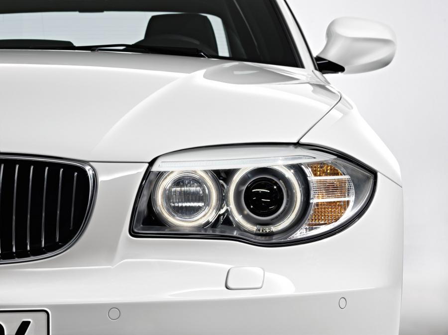  BMW 1-Series Coupe 2011 года  (фото 17 из 77)